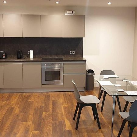 Stunning 2-Bed Apartment in Manchester City Centre Exterior foto