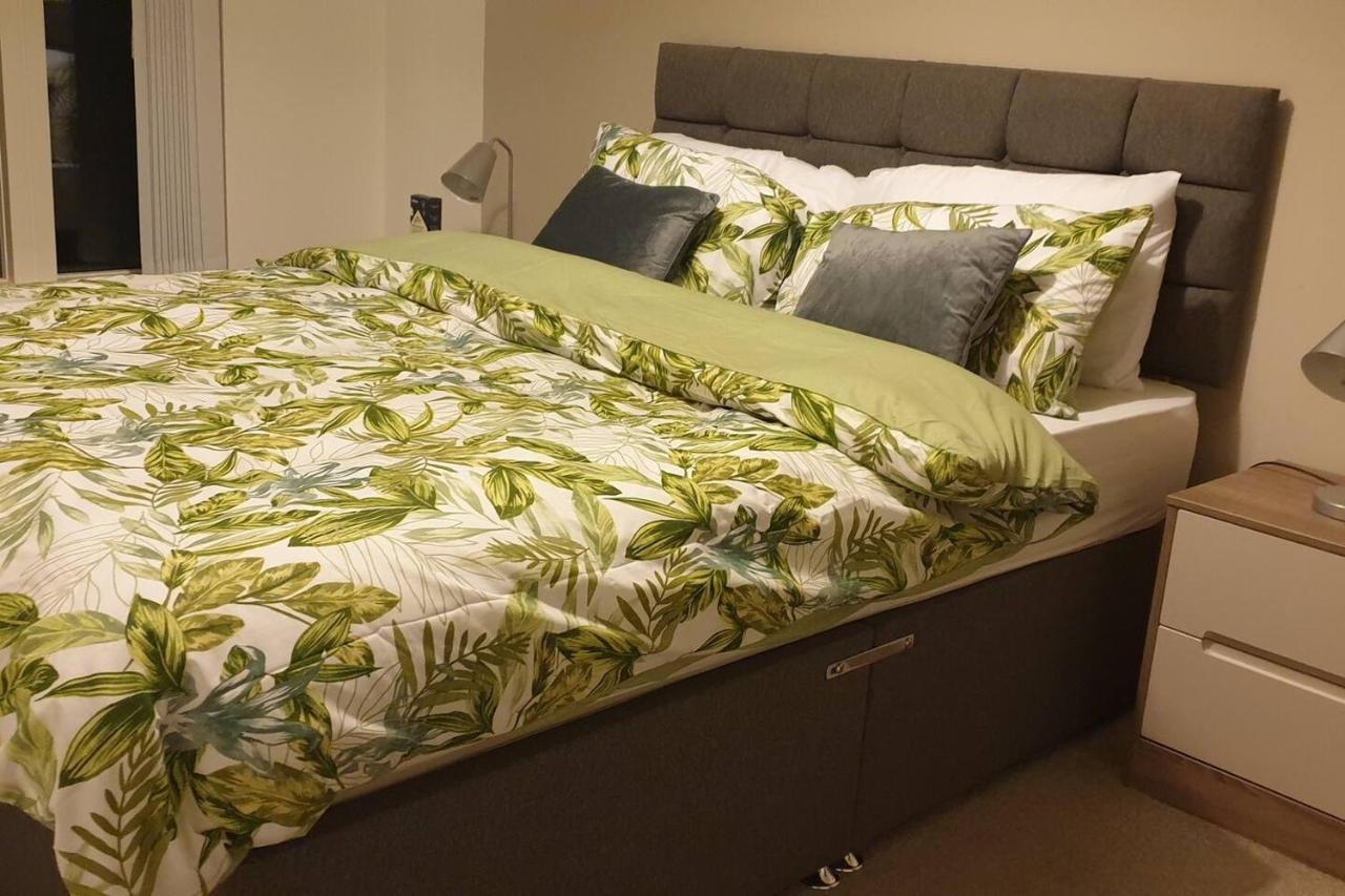 Stunning 2-Bed Apartment in Manchester City Centre Exterior foto